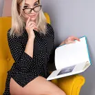 Amelia in 'What Shes Got'