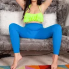 Emily Frank in 'Busty'