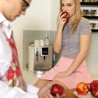 Jenny Wild in 'Step Sisters Warm Apple Pie - S20:E4'