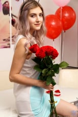Lady Jay - A Valentines Surprise | Picture (2)
