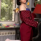 Naja in 'Sticky Notes And Stockings'