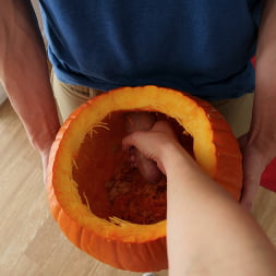 Pumpkin Fuck - S3:E11