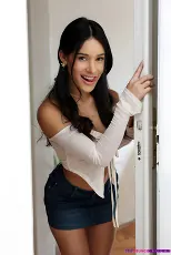 Carolina Guerrero - I Saw Your Cock Stepbro - S30:E10 | Picture (4)