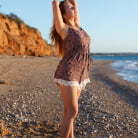 Elison in 'Solo On The Beach'