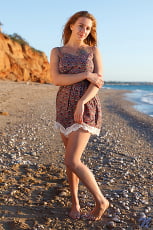 Elison - Solo On The Beach | Picture (3)