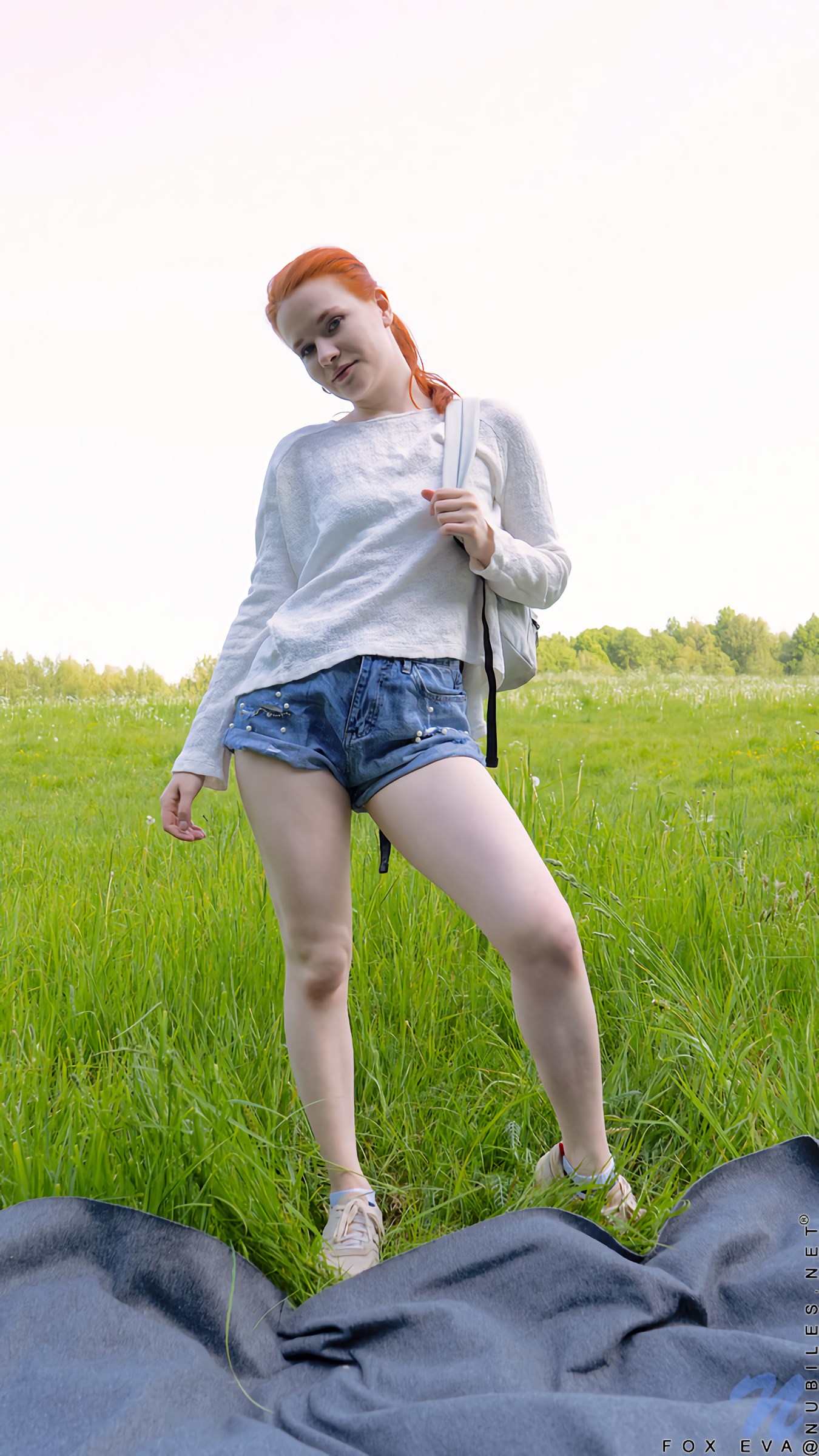 Fox Eva - Love Being Outside | Picture (1)