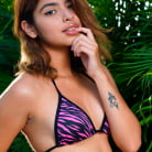 Hazel Heart in 'Taste Of Paradise'