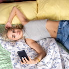 Jenny Wilson in 'Hit Me Up'