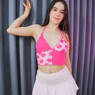 Karolin Gomez in 'Chic Style'