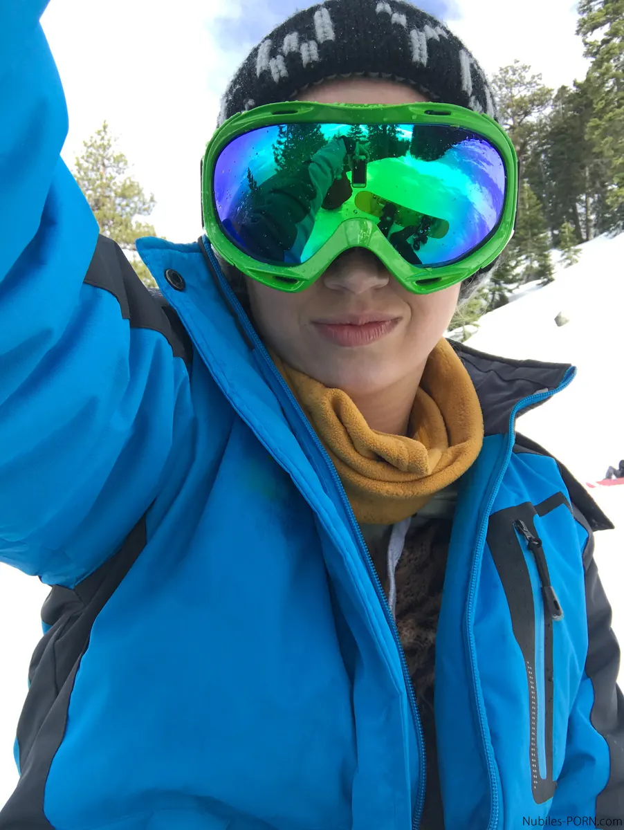 Kristen Scott - Conejitos de nieve 3 | Picture (10)