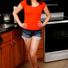 Kylie Quinn in 'Ice Cubes'