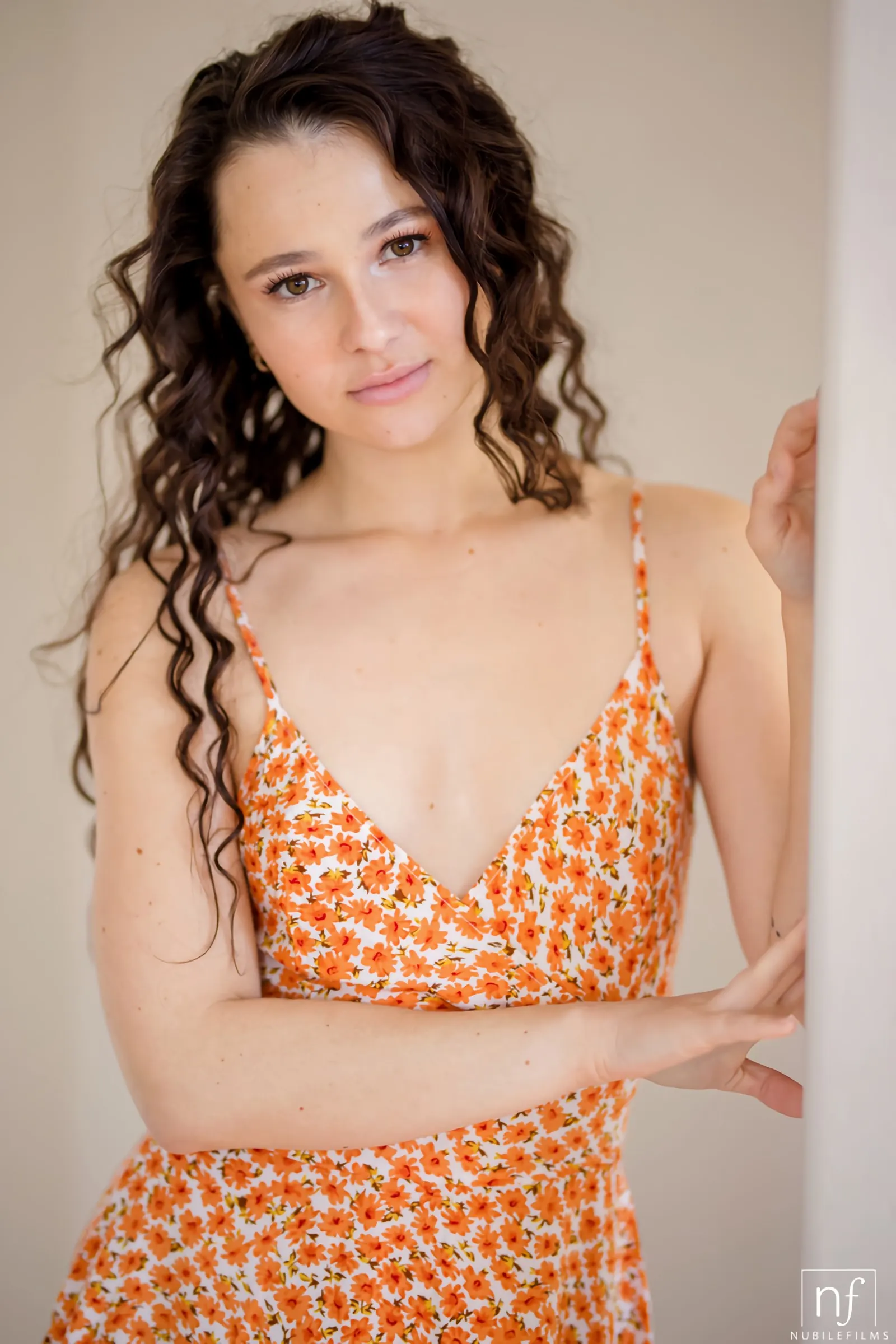 Liz Jordan - Mi compañero de cuarto está enamorado - s45:e15 | Picture (2)