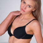 Lona in 'The Lovely Lona'