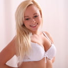 Naomi Nevena in 'Hit The Spot'