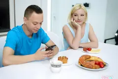 Nikki Nutz - Necesitaba llenarse - s12:e10 | Picture (4)