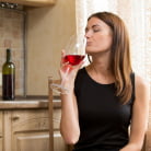 Quin in 'Skinny Babe'