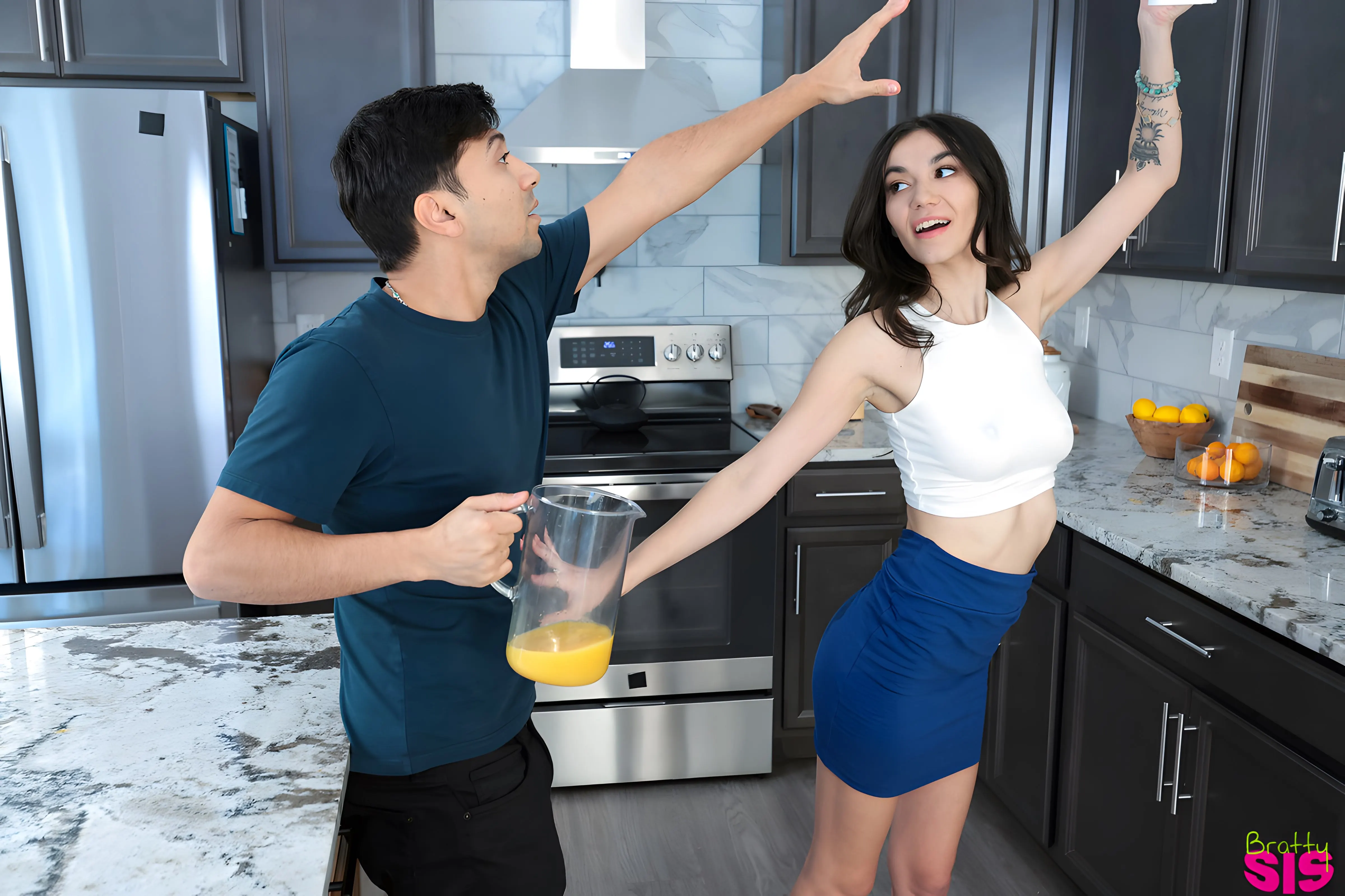 Sawyer Cassidy - Spank Me Cuz I Like It - S36:E1 | Picture (7)