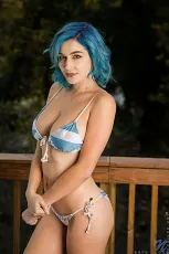 Skye Blue - Hot Tub Hottie | Picture (2)