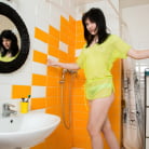 Tetti Dew Korti in 'Shower Orgasm'