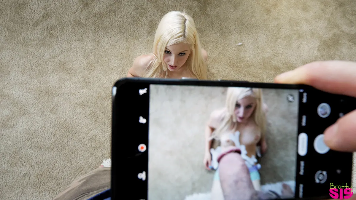 Vera Bliss - Hermanastro amante de la polla - s10:e6 | Picture (4)