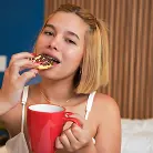 Yennileon in 'Cleavage Spill'